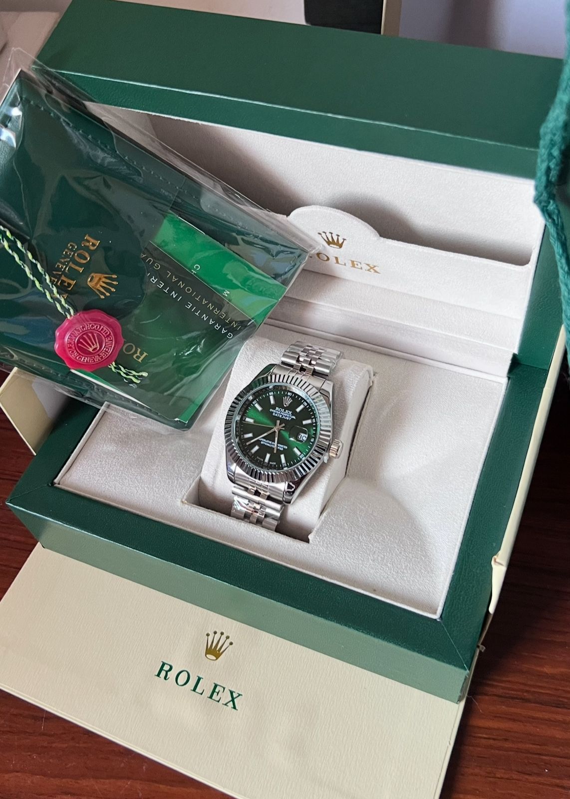 Roll Avec Full Packaging